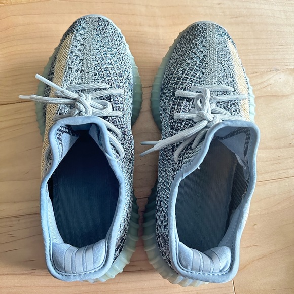 Adidas Yeezy Boost 350 V2 Ash Blue - Picture 7 of 13